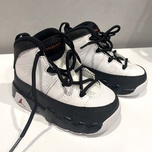 Kids Jordan Retro 9 in size 5C
